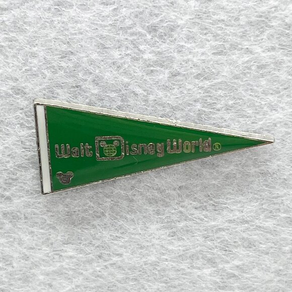 🔮‎ 5/$25 Disney Green Disney World Flag Pin - Picture 1 of 2